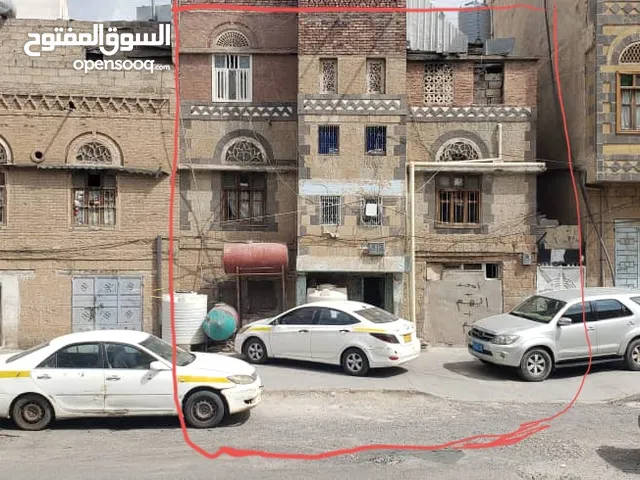 30000 m2 4 Bedrooms Townhouse for Sale in Sana'a Hai Shmaila