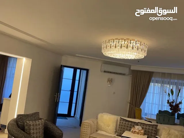 200 m2 More than 6 bedrooms Villa for Sale in Erbil Bakhtiari