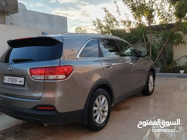 Used Kia Sorento in Tripoli