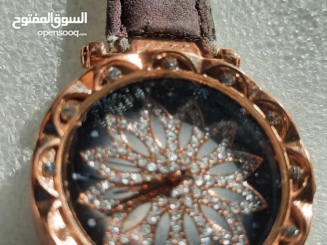 ساعة مستعملة مرصعة بالالماس