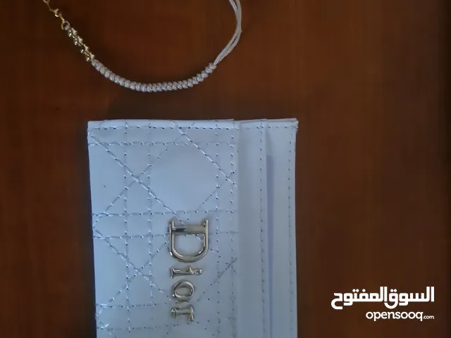 حافظة بطاقات Dior مع سوار وعلبة أصلية الشكل قابل