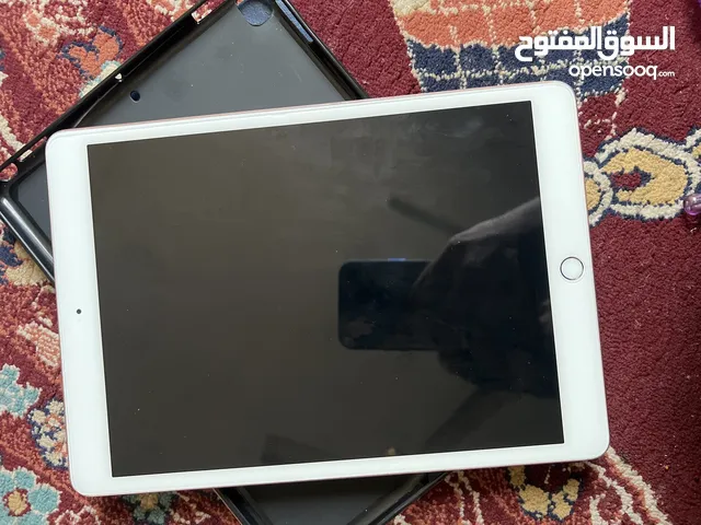 Apple iPad 8 32 GB in Al Sharqiya