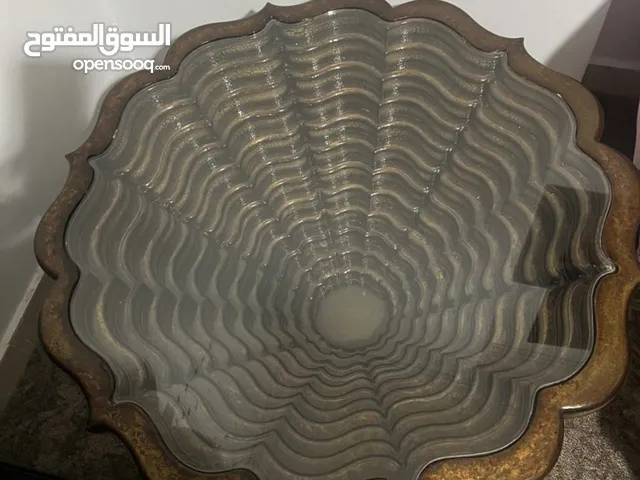 طاولة لغرفة الضيوف او الجلوس فخمه