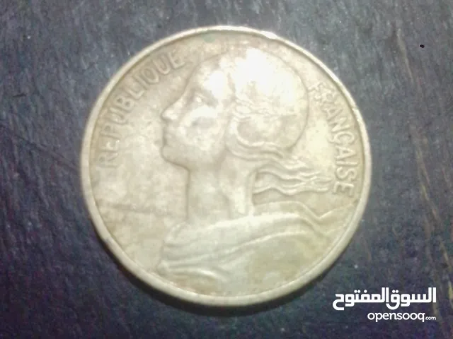 عملة فرنسية قديمة