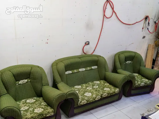 انترية عمولة خشب زان استعمال بحالة ممتازة شيلت اسفنج متحركة