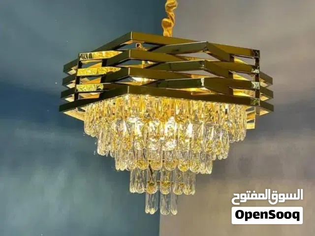 السلام عليكم ورحمة الله وبركاته عندي نج نجفه كبيره كريستال مع أركان أيضا كرستال وهي عباره عن ثلاثه