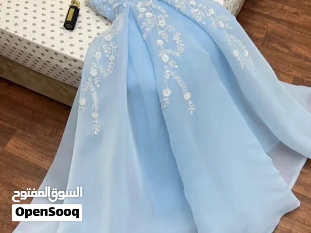 فستان بسعر الجملة