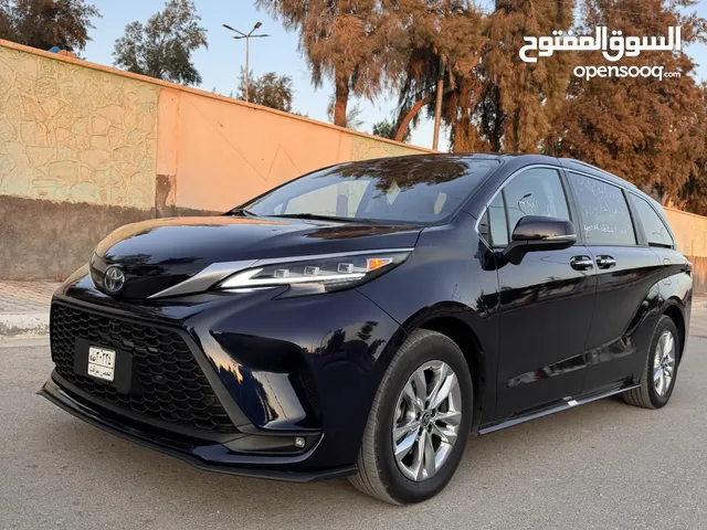 Used Toyota Sienna in Al Anbar