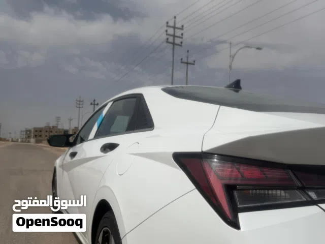 2022 هيونداي النترا SEL
