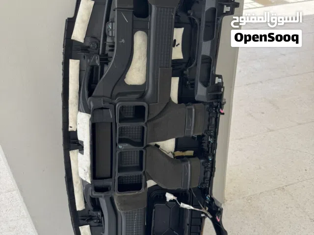 أغراض سياره تويوتا كورولا للبيع