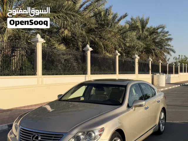 Used Lexus LS in Sharjah