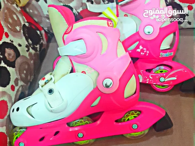 Girls Athletic Shoes in Muharraq