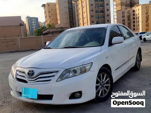 2010 تويوتا كامري Standard