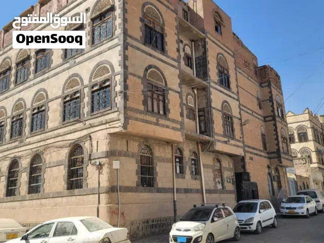 عماره ثلاثه دور للايجار مكونه من 15غرف ب 1300$