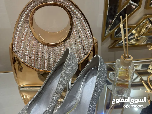 Other With Heels in Amman