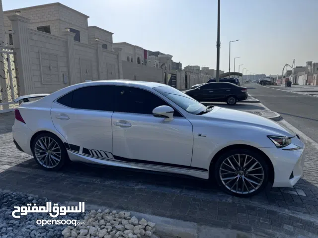 Lexus IS300 2017 AWD