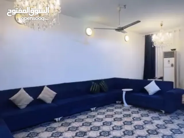 تخم قنفات مع ميز طعام مع زوليه مع برده معه طاولات وكله واضح بتصوير لميز ولبرده وتخم