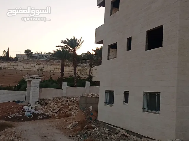 ارض بشيكل اشتري العمارة واحصل على الارض بلمجان 500 متر مربع بيت لحم الشواورة واصلها جميع الخدمات