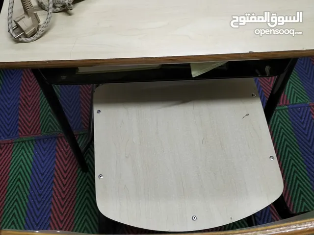 طاولة + كرسي + مكواه كهربائية