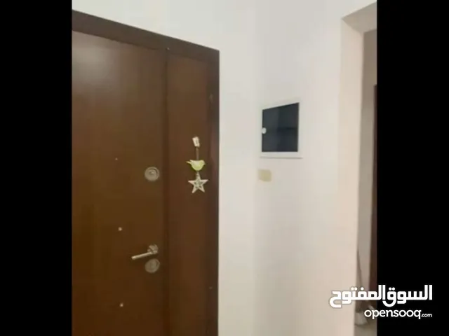 شقة  ادارية للايجار 3 غرف في شارع 20 رمضان سوق الجمعة  11 يونيو سابقا مبنى حديث بالمولد