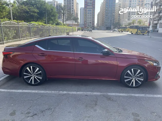 للبيع سيارة نيسان ألتما SR وارد امريكي سيارة بحالة الوكالة السيارة مسجلة مفحوصة فقط نقل اسماء