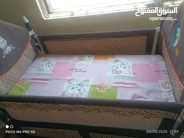سرير اطفال للبيع بجودة عالية