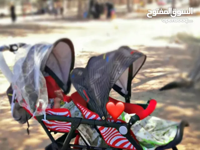 عربة توأم استعمال نظيف