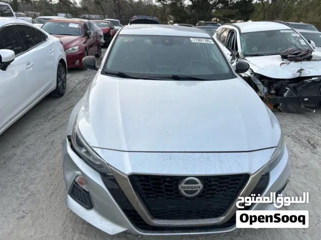 2022 Nissan Altima SR