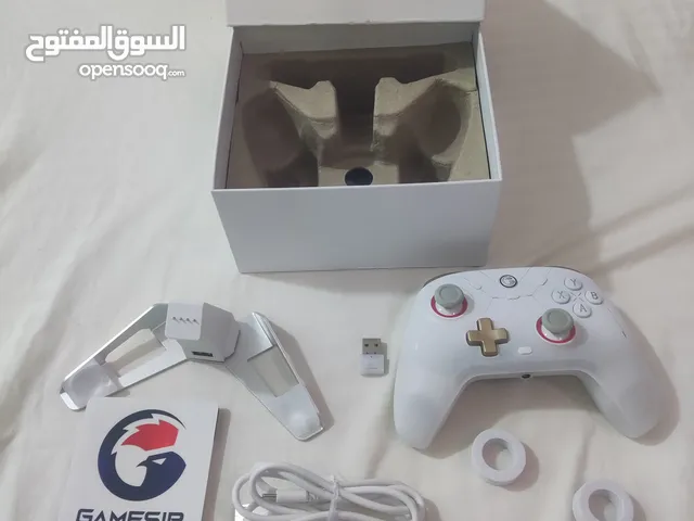 Gamesir cyclone 2 مع ستاند شحن