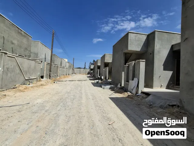منازل أرضية للبيع - عين زارة الجدادعه امتداد جزيرة زويــــتـــــة باتجاه الحاراتي يصلح سكن أستثمار