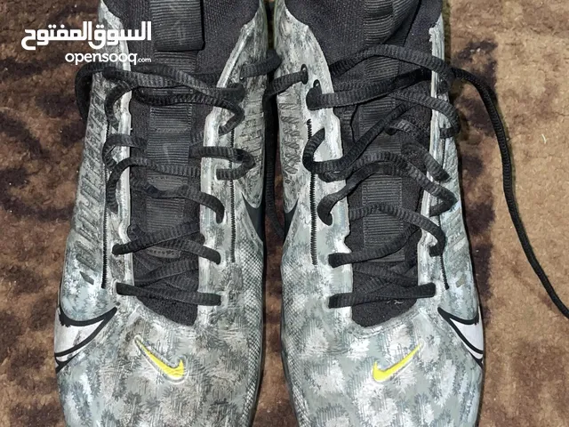 44 Sport Shoes in Amman