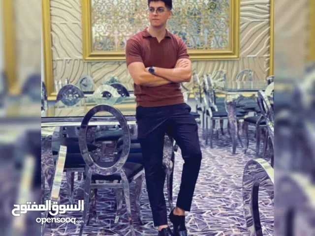 مدرس لغات و مواد دراسية