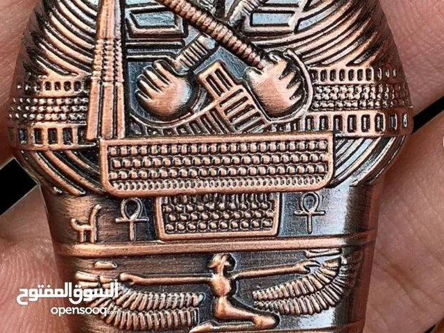 ولاعة معدنية فريدة من نوعها لتوت عنخ آمون