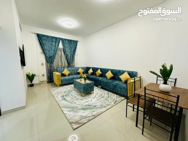 F3 / قريب من شارع الكويت - غرفة وصالة - فرش جديد - موقع حيوي - شامل - ايجار شهري- بناية عائلات فقط