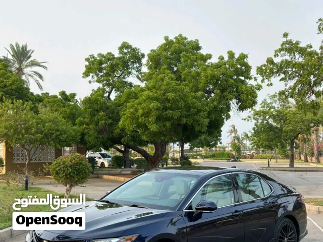 كامري 2021 XSE فول مواصفات 4 سلندر نظيفة جدا وممشى قليل