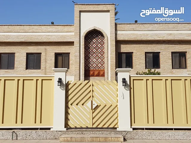 فيلا للايجار في الجادرية مؤثث درجة اولى لشركات اجنبية او هيئات دبلوماسية فقط