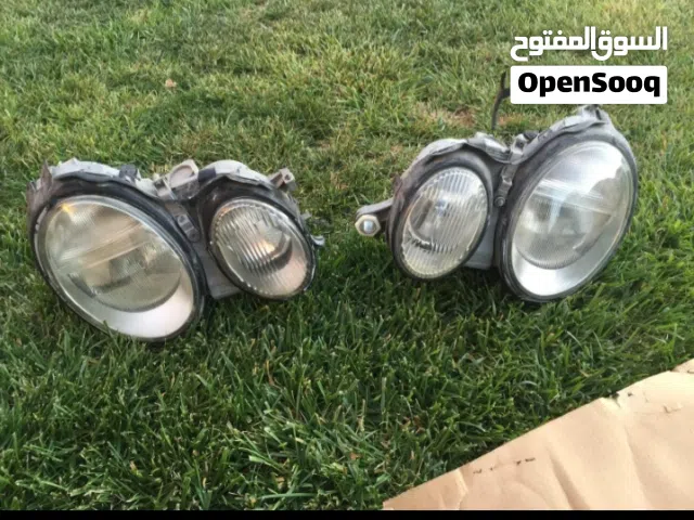 أضوية أمامية مرسيدس قرش ونص أصلية مستعملة