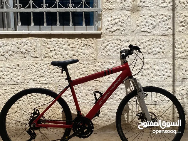 دراجه هوائيه فيراري رياضي لقطه للبيع بسعر طري جدا ومميز لعشاق الدراجات الهوائيه
