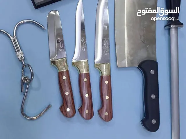 عده ذبح الأضحية وسن جميع أنواع السكاكين وأدوات المطاعم والملاحم