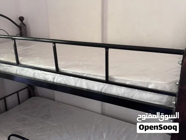سرير أطفال جديد