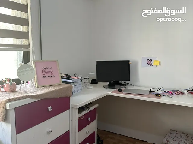 مكتب بناتي زاوية خشب زان مع ملحق كبير 4 أدراج