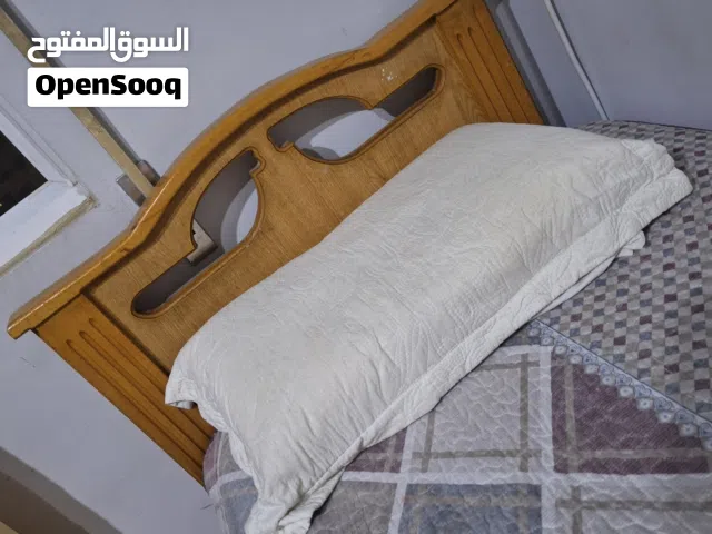 تخت مفرد  بدون فرشه