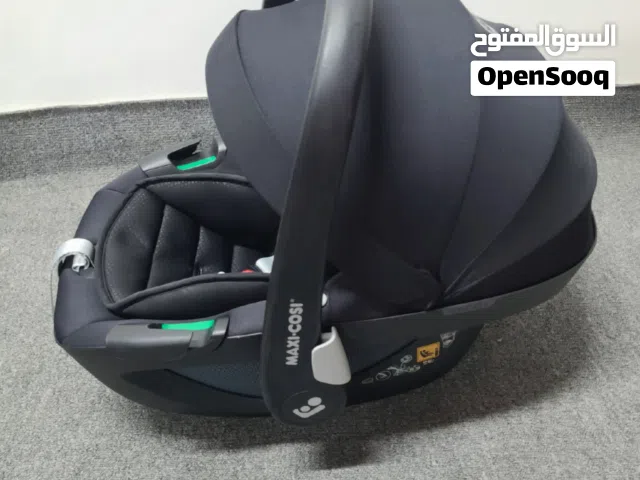 Maxi-Cosi - Pebble 360 Car Seat - Essential Black