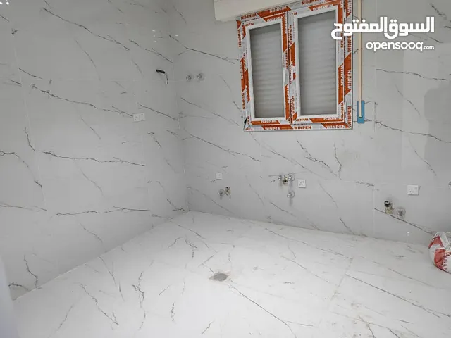 120 m2 3 Bedrooms Apartments for Sale in Benghazi Al-Sayeda A'esha