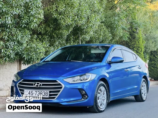 2017, هيونداي, النترا, Standard