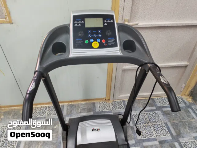 جهاز ركض ومشي  (سير)