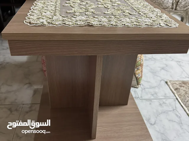 طقم طاولات 3 قطع وحده وسط كبيره وتنتين وسط