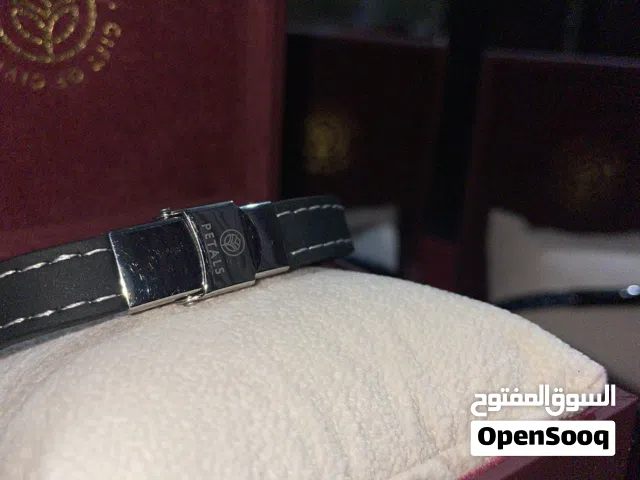 أساور Petals London