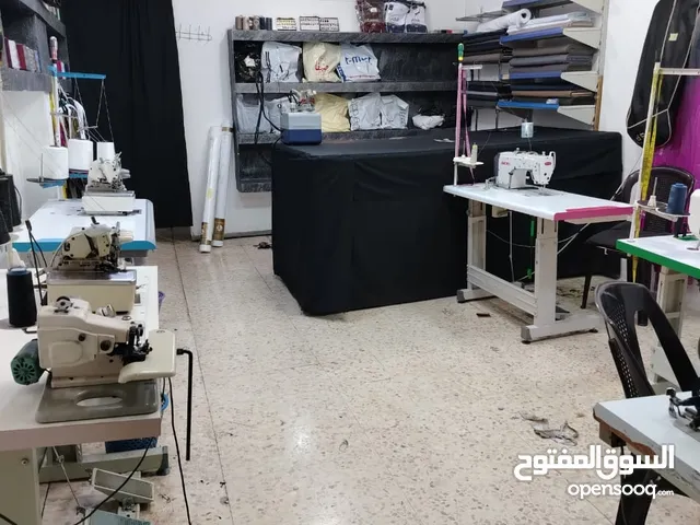 مخيطة للبيع