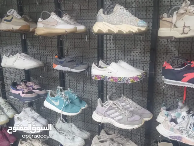 45 Sport Shoes in Amman